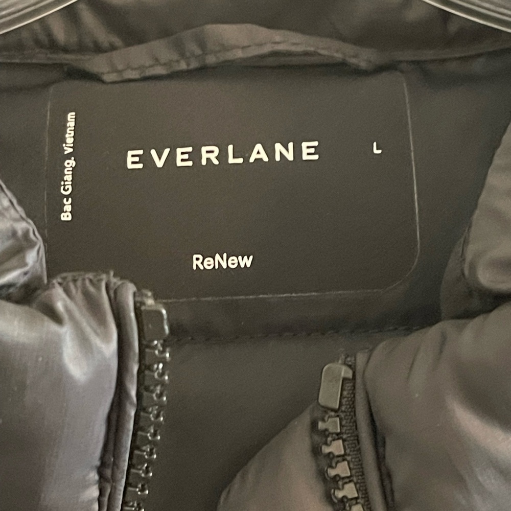 Everlane Renew Puffer Jacket - Picture 3 of 4